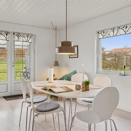 Dom wakacyjny Dietlinde - 100m From The Sea By Interhome *